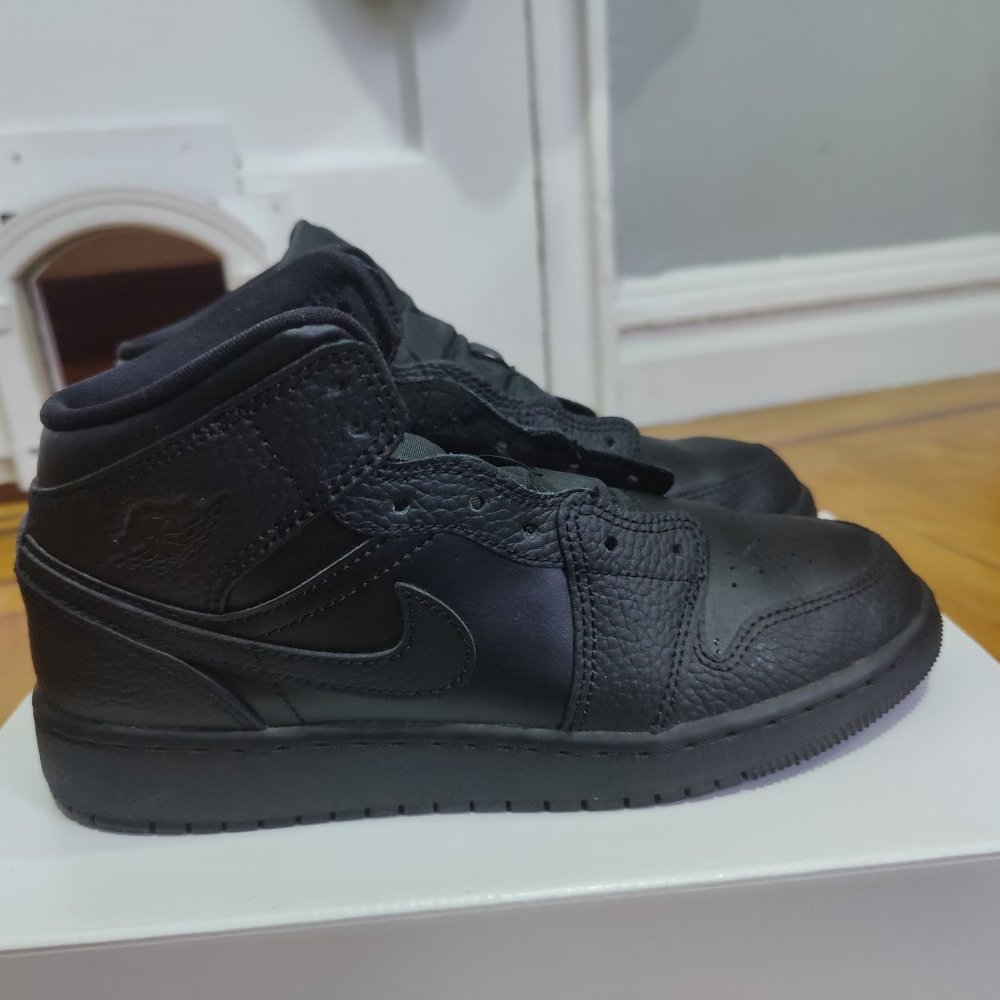 Air Jordan 1 Mid - Triple Black